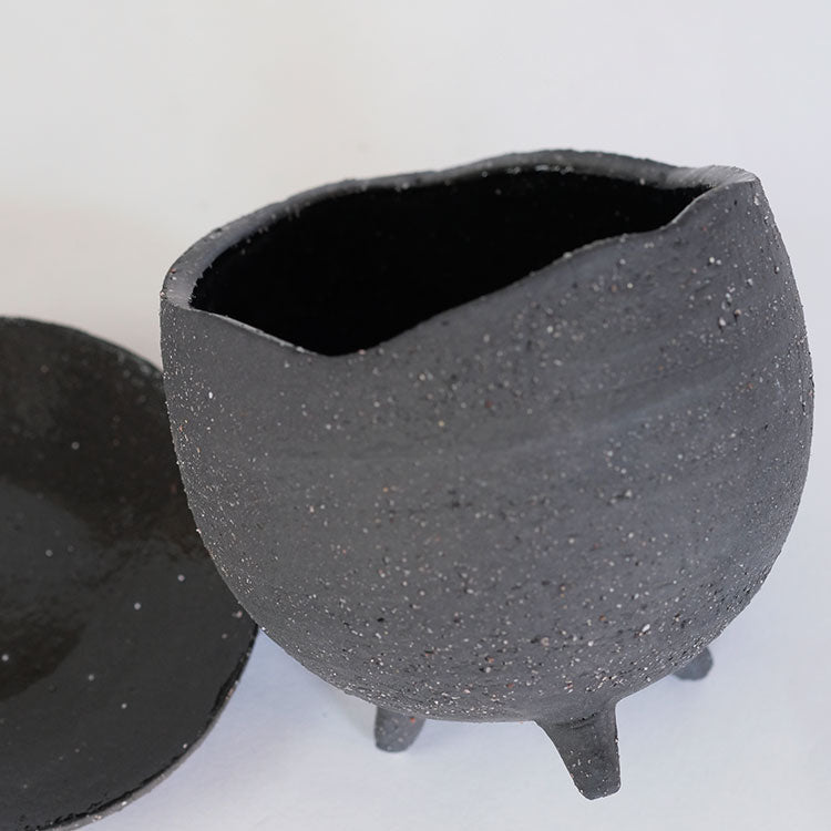植木鉢 おしゃれ 陶器鉢 イオニアボウル 受皿付 ポット セラミック 径10.5cm 高9cm 3号 変わり鉢 白鉢 黒鉢 底穴あり