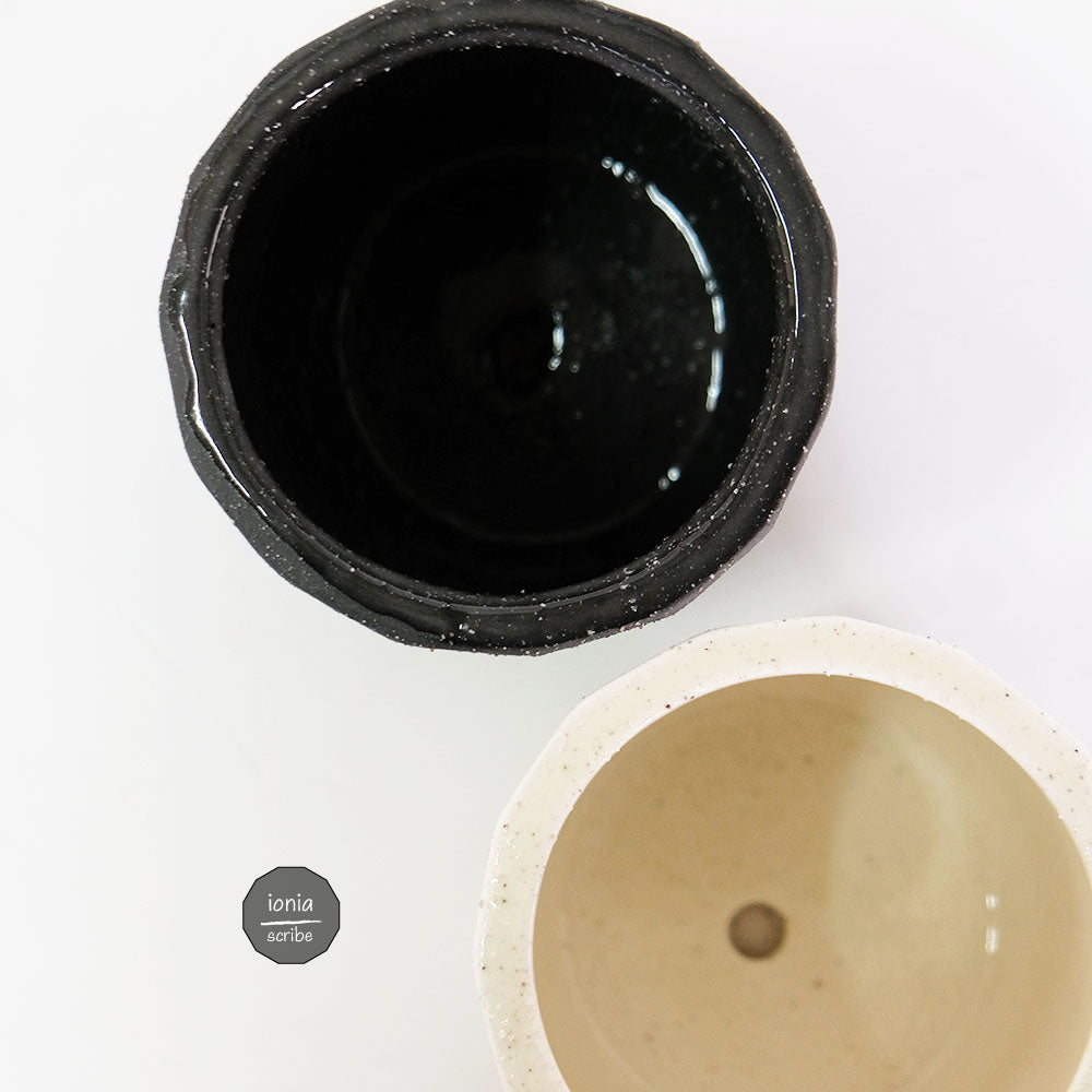 植木鉢 おしゃれ 陶器鉢  イオニアスクリープ10 受皿付 径10.5cm 高11cm  Mサイズ ホワイト グレー 底穴あり