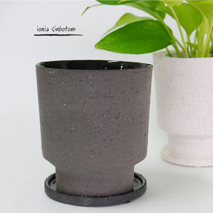 植木鉢 おしゃれ 陶器鉢  イオニアシンボトムM  受皿付 かわいい 鉢径12cm 高13cm ホワイト グレー 底穴あり