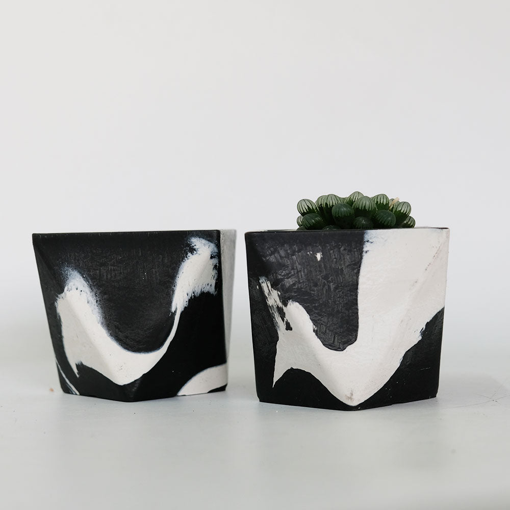 植木鉢 プラ鉢 おしゃれ 軽い プラポット ポリへドロンマーブル 10cm 10cm 高さ9cm 多肉植物 プラスチック ビザールプランツ コーデックス 黒白 頑丈