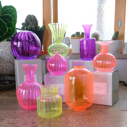 花瓶 おしゃれ フラワーベース ネオンカラー 黄色 ピンク オレンジ 紫 一輪挿し ポップ ビタミンカラー 軽量 ガラス 平成レトロ | Radiance NeonVase